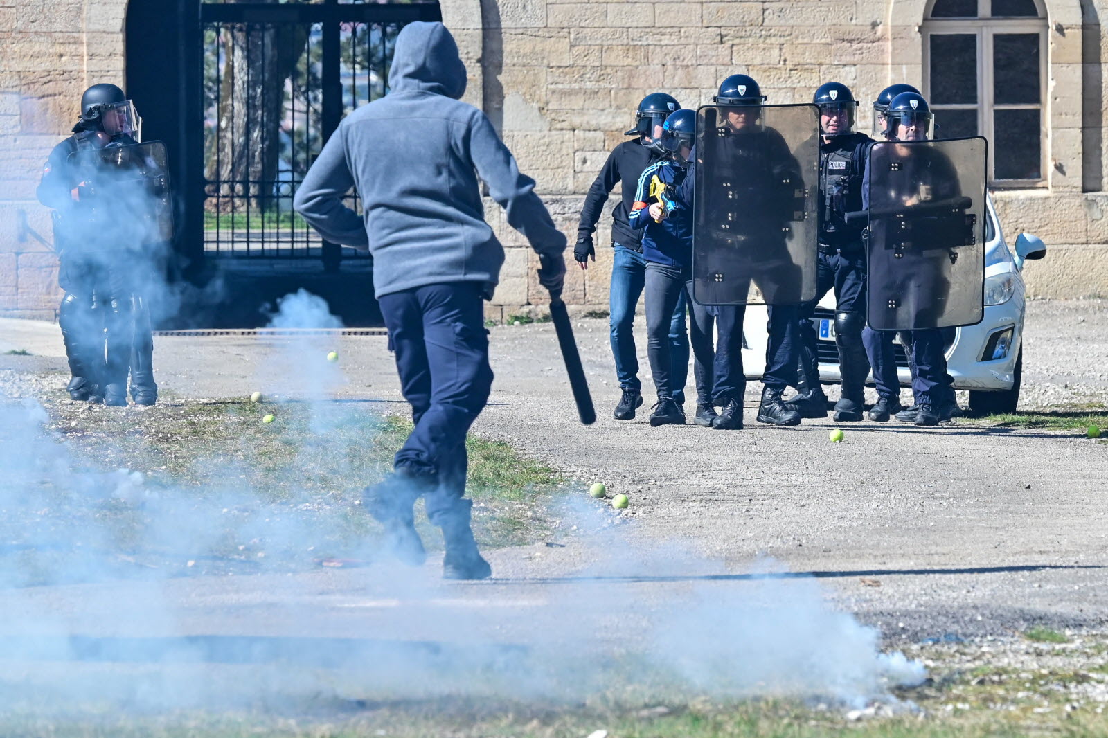 Besançon : Une attaque sanglante contre la police