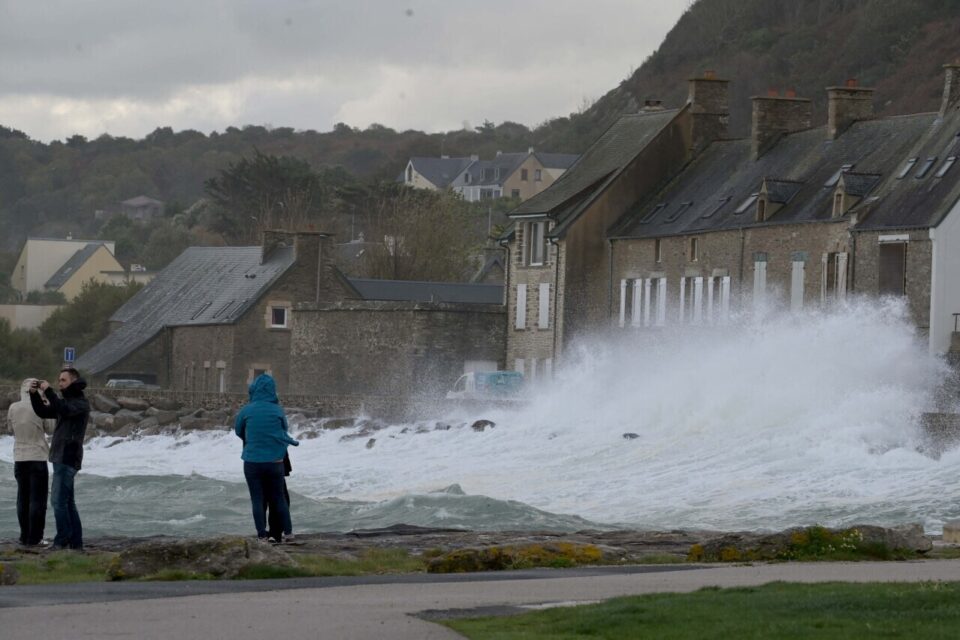 La tempête Goretti paralyse les liaisons maritimes de la Corse